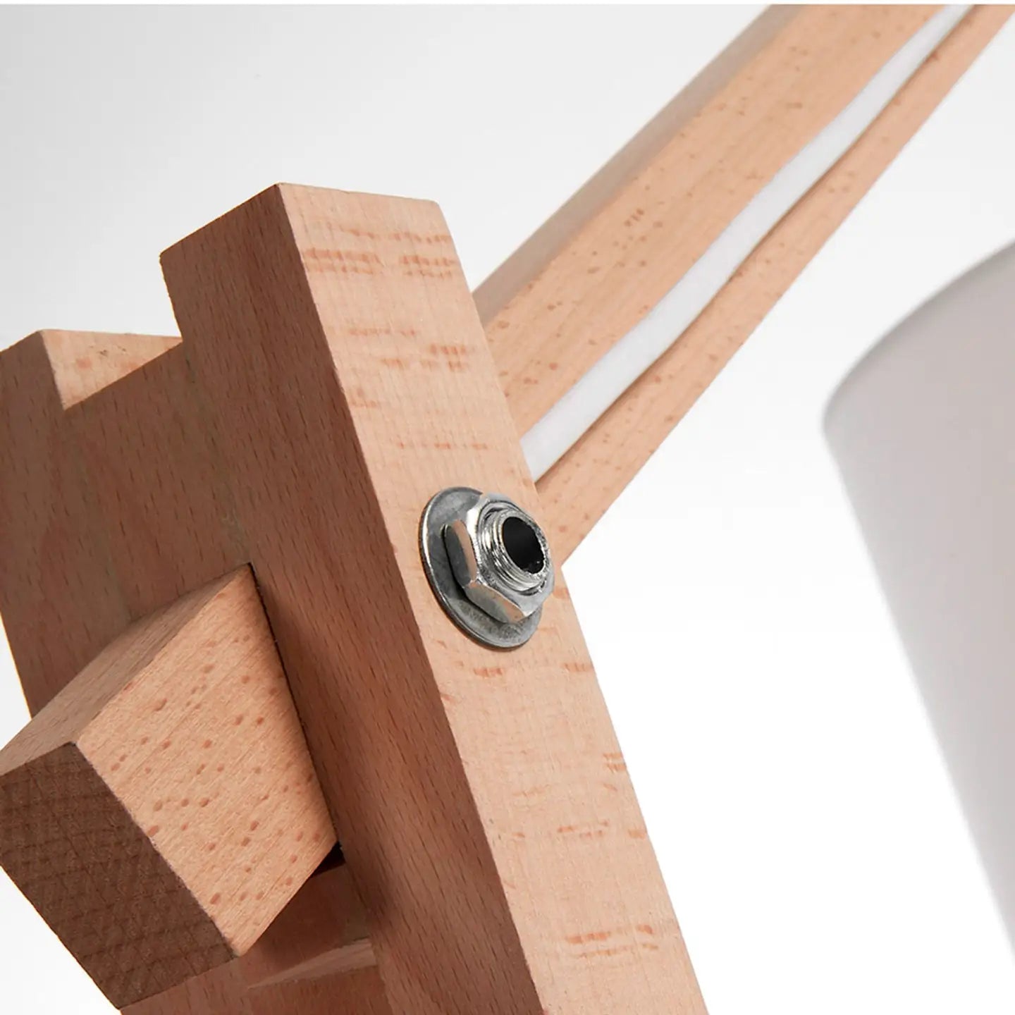 Stehlampe Riaz aus massiver Buche mit weißem Lampenschirm - Sitzdesign